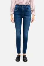 Lataa kuva Galleria-katseluun, Farkut