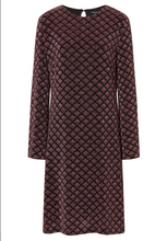 Lataa kuva Galleria-katseluun, Säihkyvä mekko.